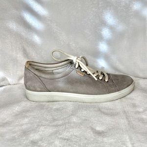 Ecco Soft 7 Leather Low Top Lace Up Sneakers Women’s Size 7